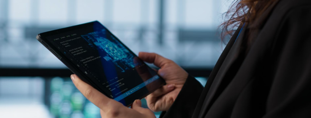 La fortaleza del data fabric reside en que integra el data governance en la operación diaria.